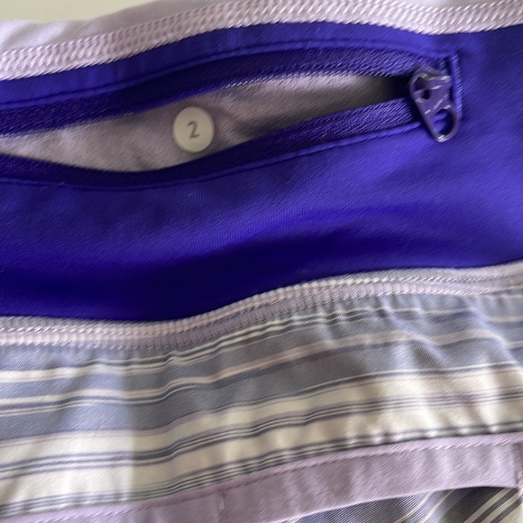 Lululemon shorts - Picture 6 of 8